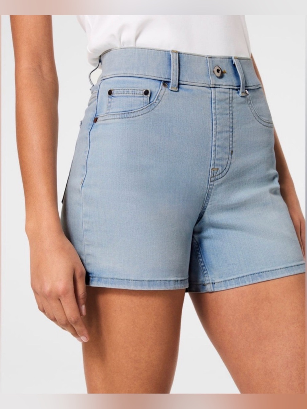 NWT SPANX High Rise Denim Pull On Shorts Sz M